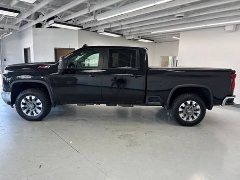 Used 2024 Chevrolet Silverado 2500 LT w/ All Star Edition AWD/4WD image 9