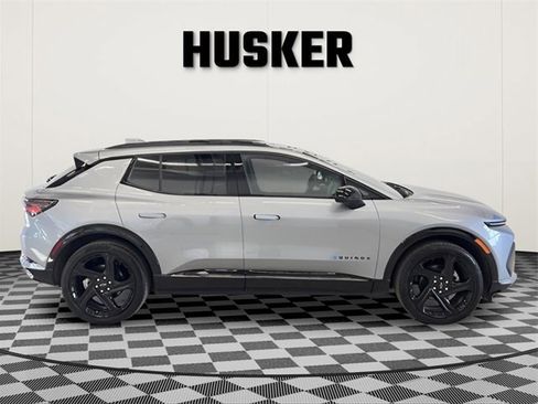 Certified 2024 Chevrolet Equinox EV RS image 2