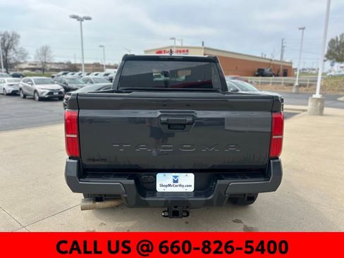 Used 2024 Toyota Tacoma TRD Off-Road image 8
