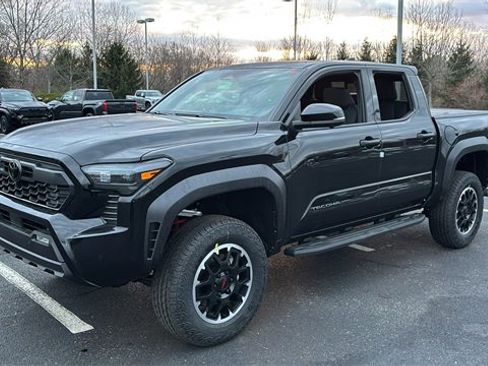 New 2026 Toyota Tacoma TRD Off-Road w/ TRD Off Road Premium Package image 2