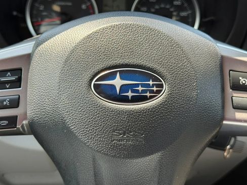 Used 2014 Subaru Forester 2.5i AWD/4WD image 27