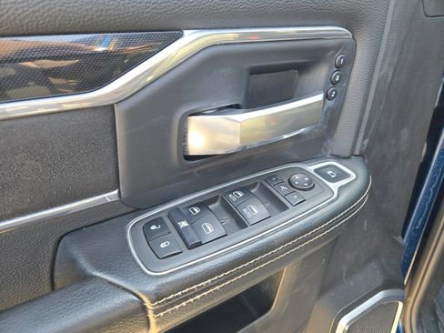 Used 2022 RAM 2500 Laramie w/ Night Edition AWD/4WD image 12