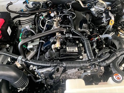 Used 2024 Toyota Tacoma SR RWD image 32