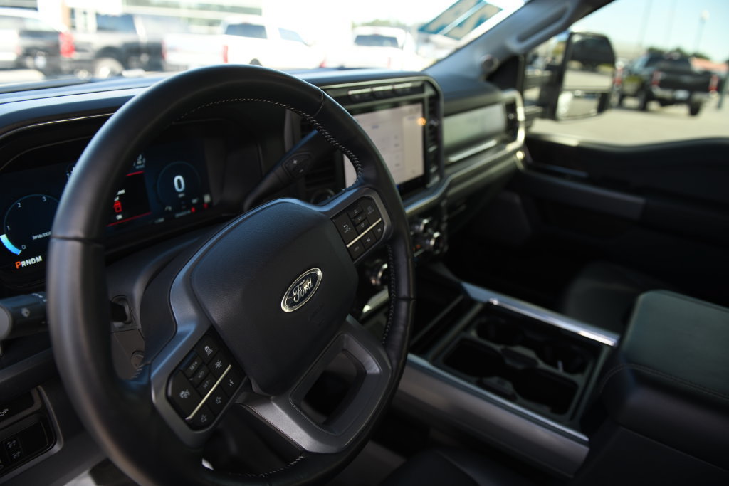 Used 2024 Ford F250 Lariat w/ Lariat Ultimate Package AWD/4WD image 19
