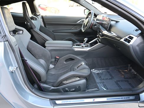 Used 2025 BMW M4 xDrive Competition w/ Carbon Package image 39