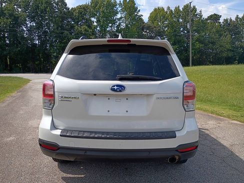 Used 2018 Subaru Forester 2.5i Touring AWD/4WD image 6