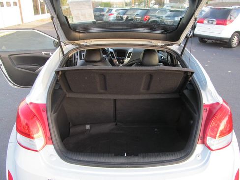 Used 2015 Hyundai Veloster RE:FLEX Edition image 16