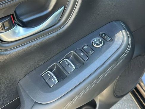 Used 2023 Honda HR-V EX-L image 10