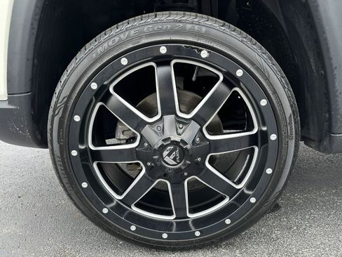 Used 2020 Jeep Compass Trailhawk AWD/4WD image 74