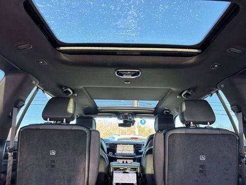 New 2026 Jeep Grand Wagoneer Summit image 4