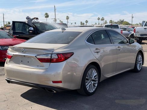 Used 2016 Lexus ES 350 w/ Luxury Package w/Wood Trim image 4