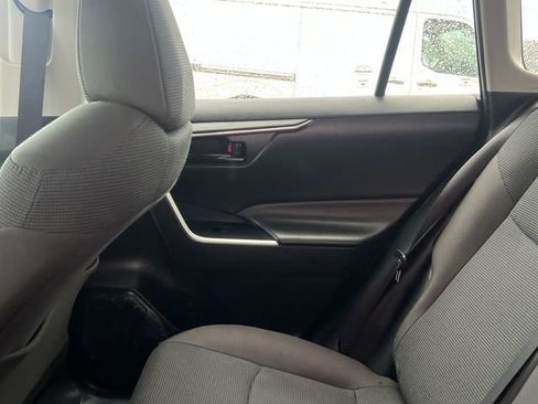 Used 2022 Toyota RAV4 LE image 22