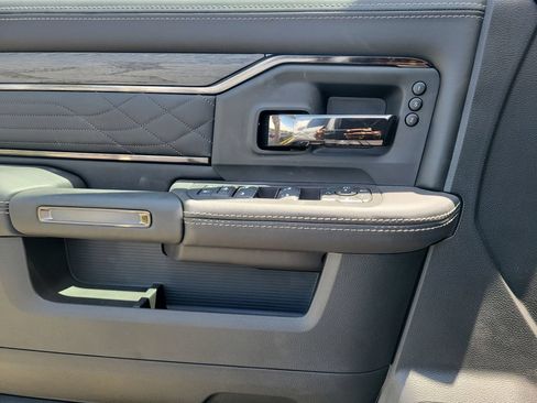 New 2026 RAM 2500 Limited AWD/4WD image 16