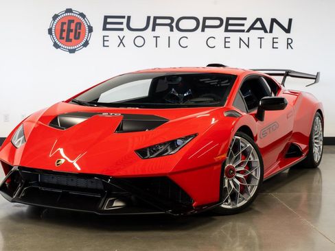 Used 2023 Lamborghini Huracan STO image 34