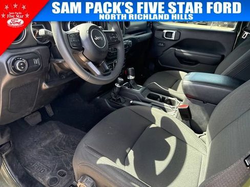 Used 2023 Jeep Gladiator Sport AWD/4WD image 6