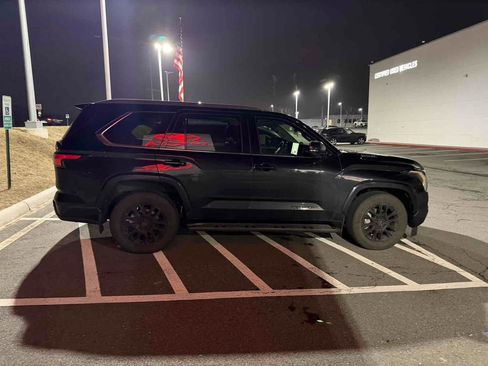 Used 2024 Toyota Sequoia SR5 w/ SR5 Premium Package image 7