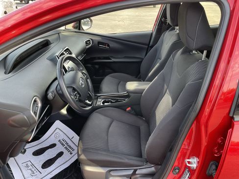 Used 2020 Toyota Prius Prime LE image 13