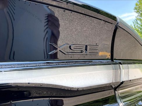 New 2026 Toyota Prius Plug-In Hybrid FWD image 15