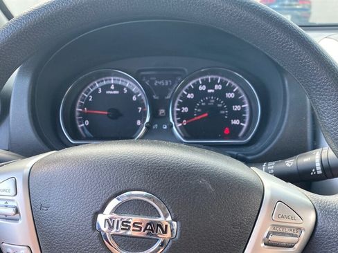 Used 2019 Nissan Versa SV FWD image 9