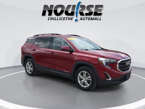 Used 2019 GMC Terrain SLE w/ Driver Convenience Package FWD image 2