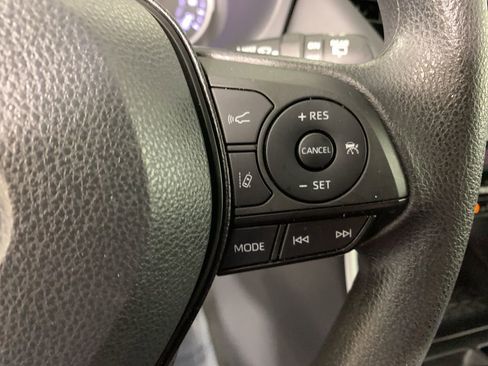 Used 2022 Toyota RAV4 XLE w/ Convenience Package AWD/4WD image 15