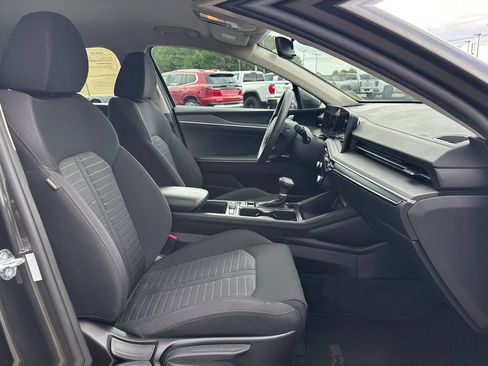 Used 2025 Kia K5 LXS FWD image 15