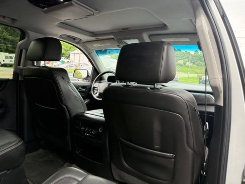 Used 2015 Chevrolet Suburban LTZ AWD/4WD image 44