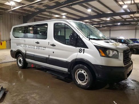Used 2019 Ford Transit 150 XL image 2
