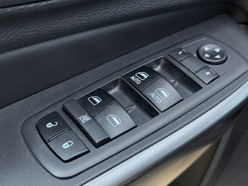 Used 2019 Jeep Cherokee Latitude Plus image 13