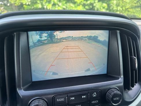Used 2018 Chevrolet Colorado LT w/ LT Convenience Package RWD image 22