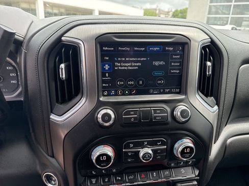 Used 2021 GMC Sierra 2500 Denali w/ Denali Ultimate Package image 18