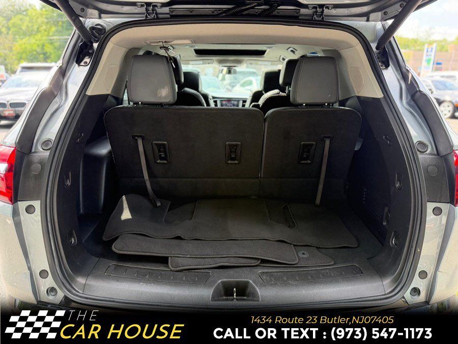 Used 2021 Buick Enclave Essence w/ Sound and Sites Package AWD/4WD image 19