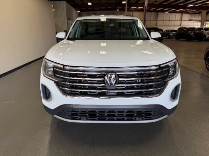 Used 2025 Volkswagen Atlas SE FWD image 8