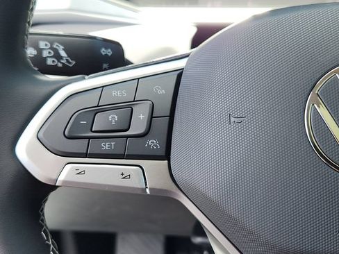 New 2026 Volkswagen Taos SE AWD/4WD image 11