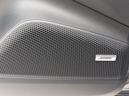 New 2026 Porsche Macan 4S Electric image 13