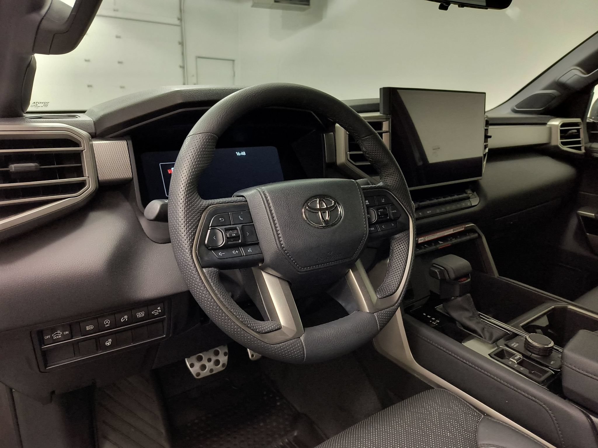 Used 2025 Toyota Tundra Limited w/ TRD Off-Road Package AWD/4WD image 4
