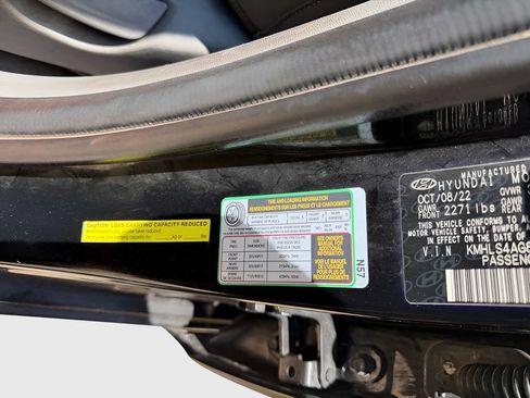 Used 2023 Hyundai Elantra SEL w/ Convenience Package FWD image 24