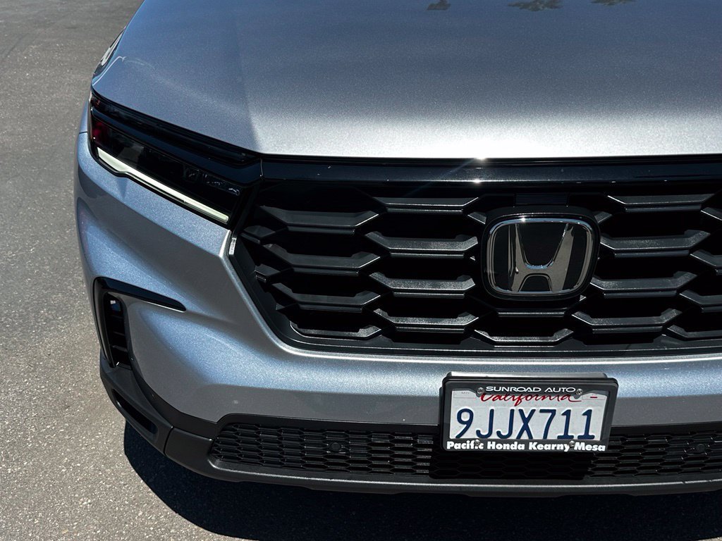 Certified 2024 Honda Pilot Sport image 4
