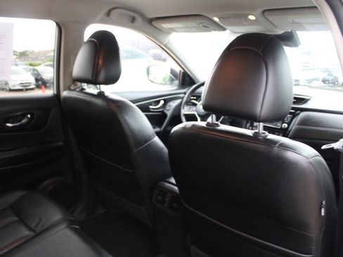 Used 2017 Nissan Rogue SL AWD/4WD image 8