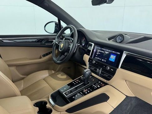 Used 2022 Porsche Macan S image 18