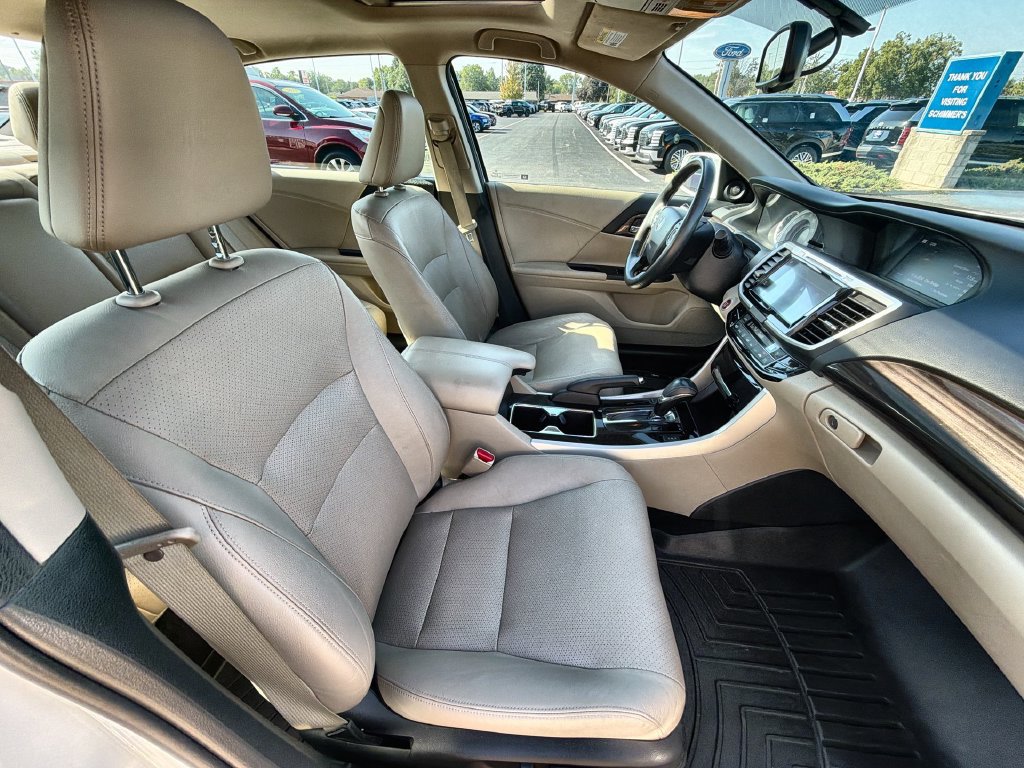 Used 2017 Honda Accord EX-L image 25
