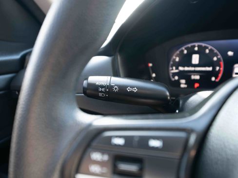 Used 2025 Honda Accord SE image 13