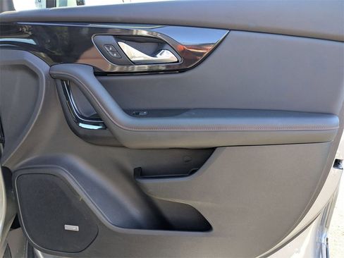Used 2025 Chevrolet Blazer RS image 37