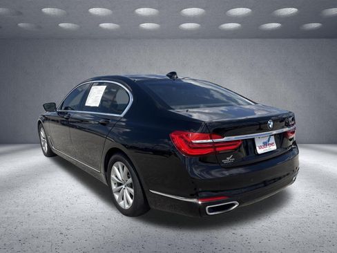 Used 2019 BMW 740i RWD image 2