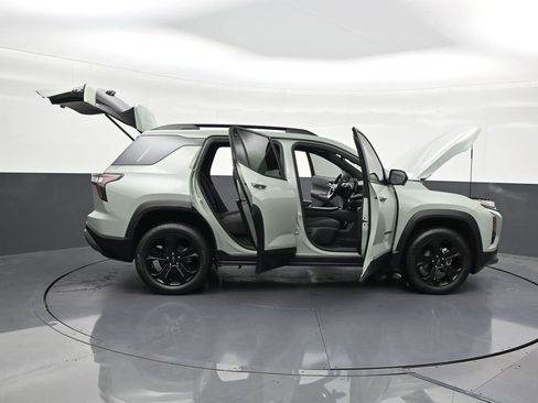 Used 2025 Chevrolet Equinox LT w/ Safety and Technology Package image 32