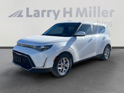 Used 2025 Kia Soul LX