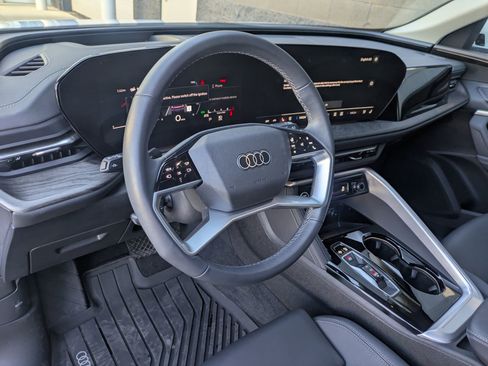 Used 2025 Audi Q5 Premium Plus image 12