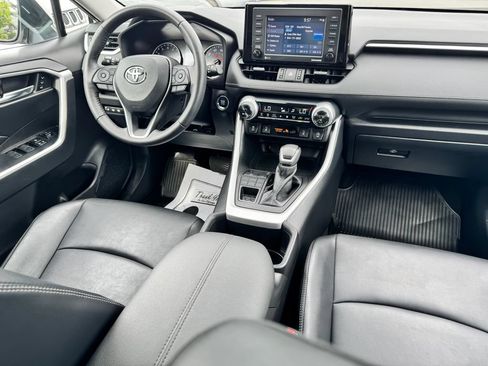 Used 2022 Toyota RAV4 XLE Premium AWD/4WD image 12