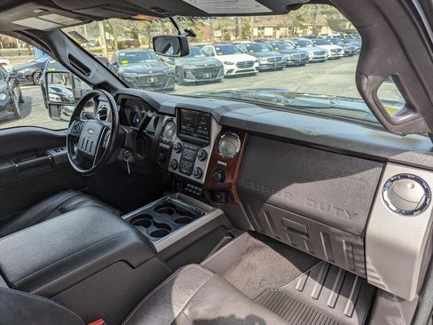 Used 2015 Ford F350 Lariat w/ Lariat Ultimate Package AWD/4WD image 31