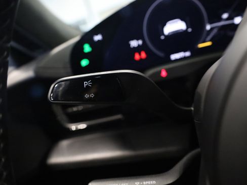 Used 2020 Porsche Taycan Turbo S image 21